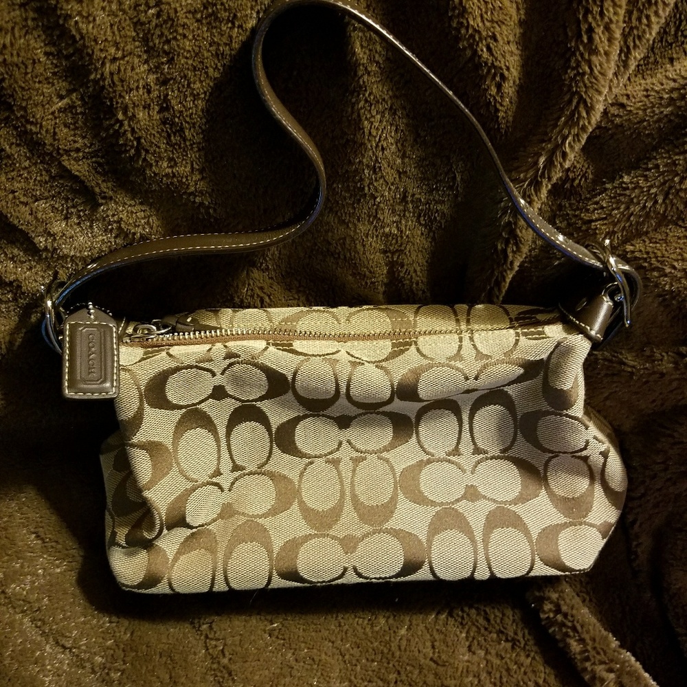 AUTHENTIC Coach Small Purse with Signature Fabric