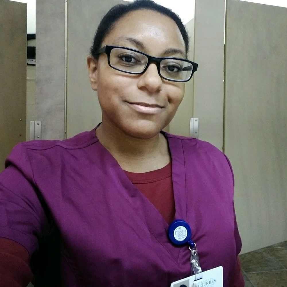 Meet your Posher, Alexis