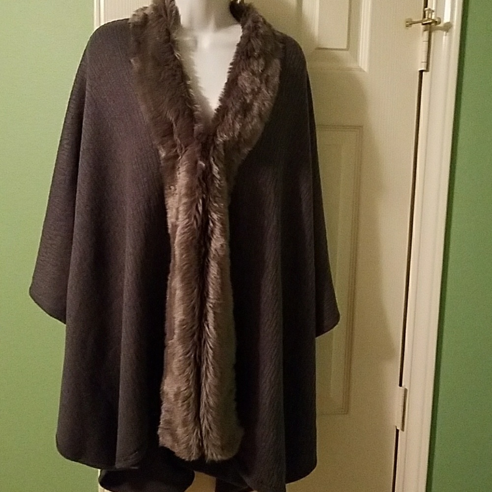 NWT Gray Fur trimmed Poncho