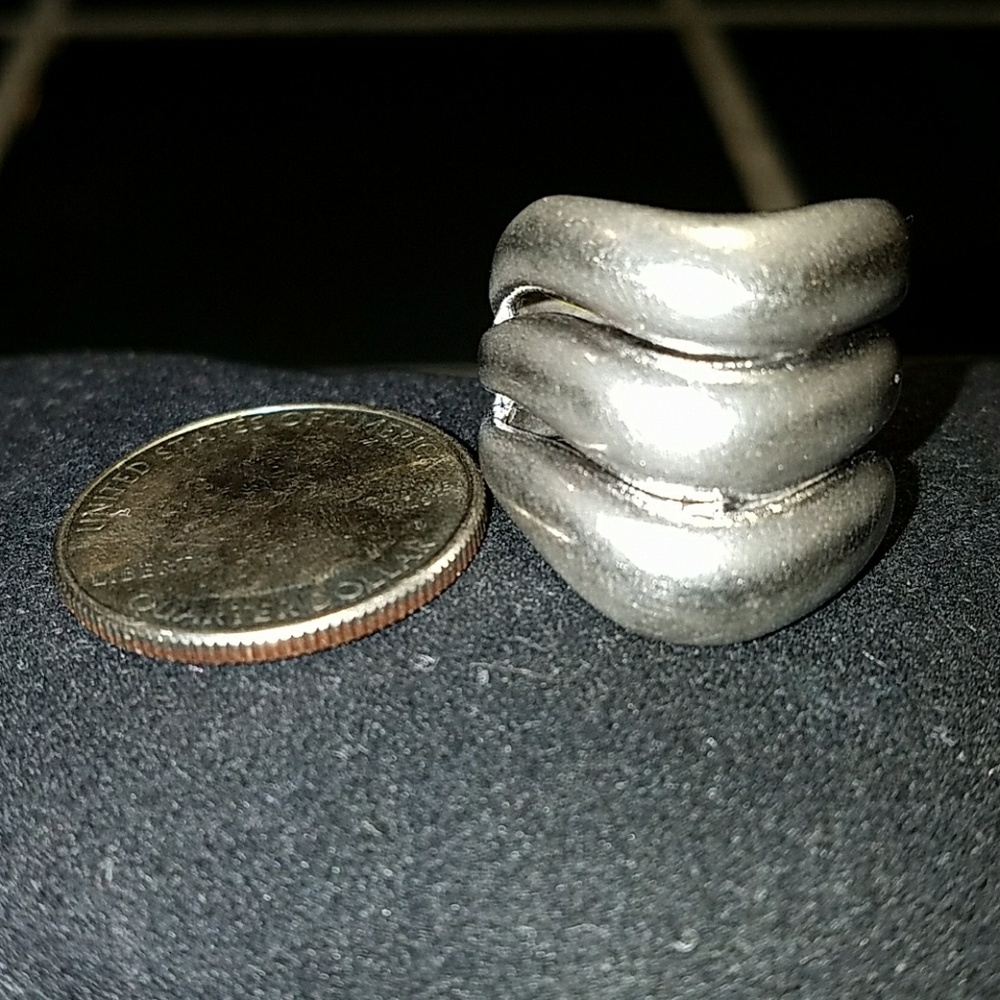 Silver ring - Picture 3 of 3