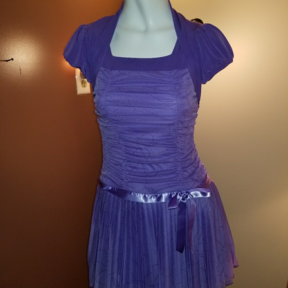 Amy Byer homecoming or prokm dress