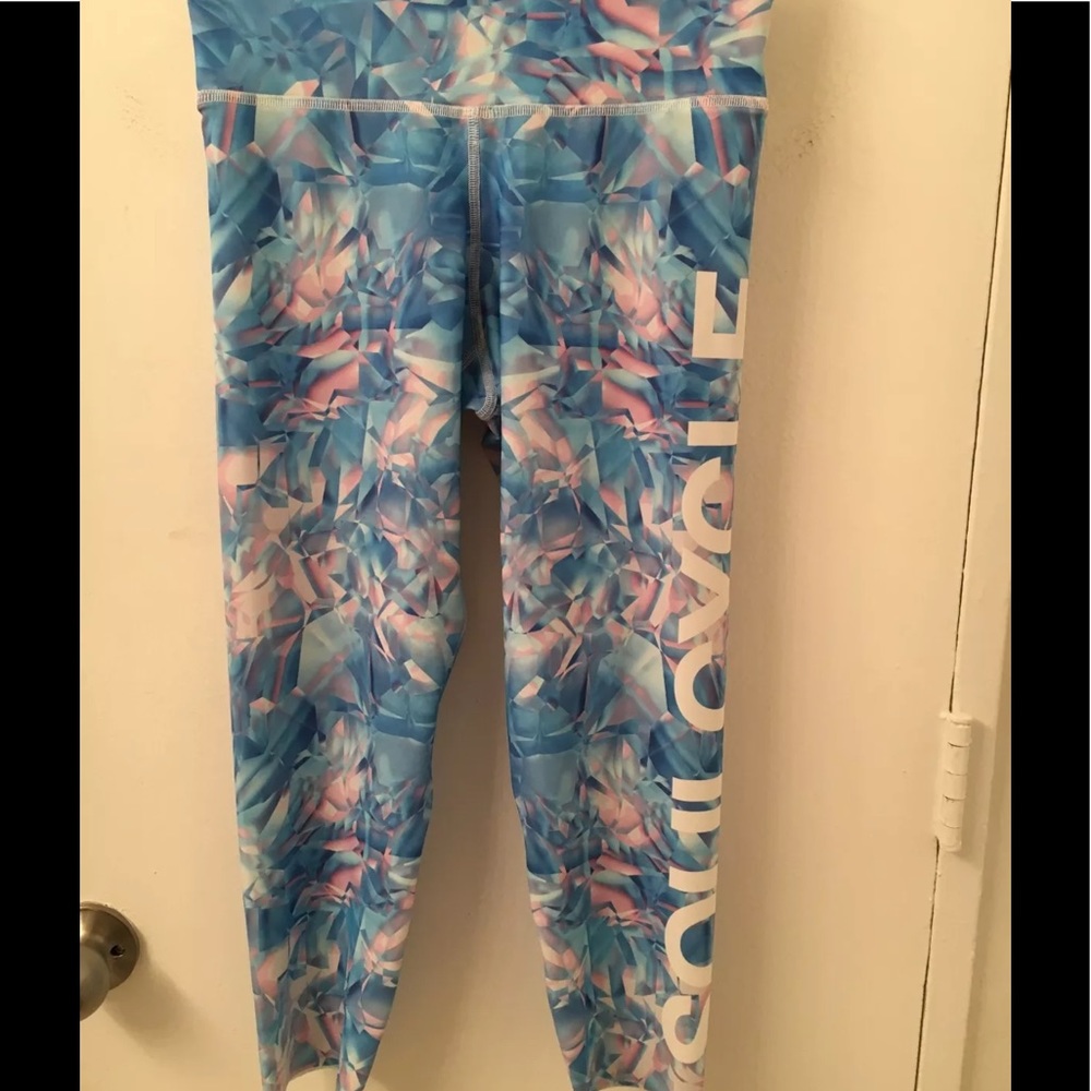 NWOT SoulCycle Terez Crops - Picture 1 of 7