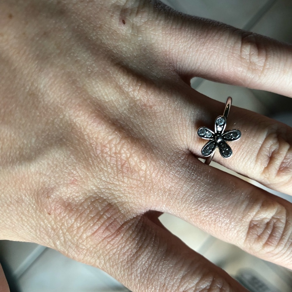 Pandora Daisy Ring