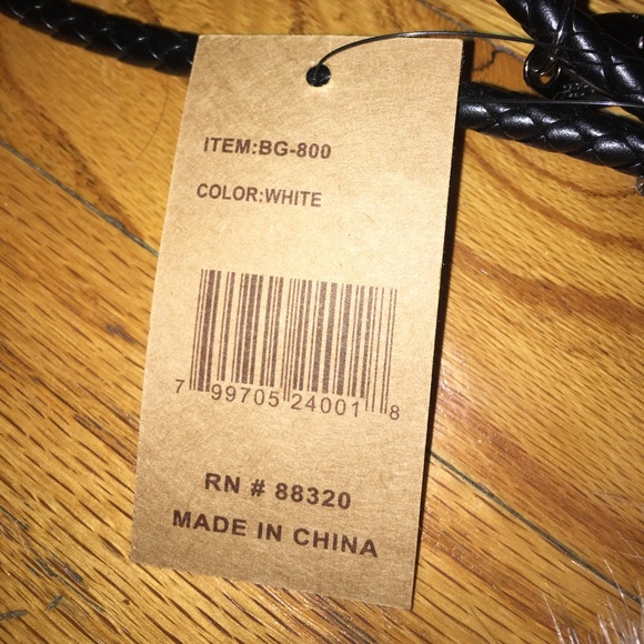 C.C.: White Faux Fur Wristlet - Picture 3 of 8