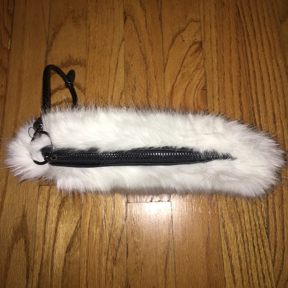 C.C.: White Faux Fur Wristlet - Picture 6 of 8