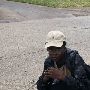 Meet your Posher, Amir