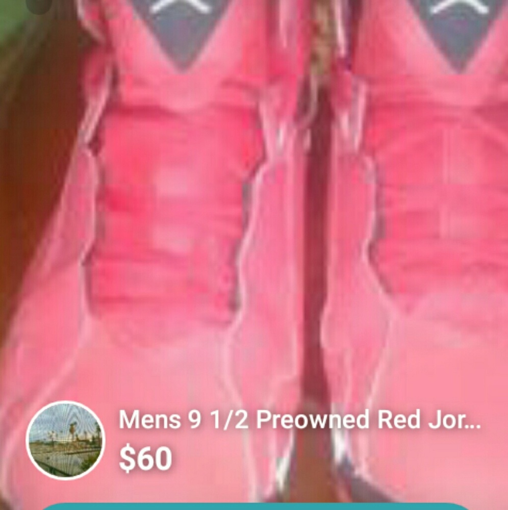 Men's 9 1/2 pre-owned red Jordans
