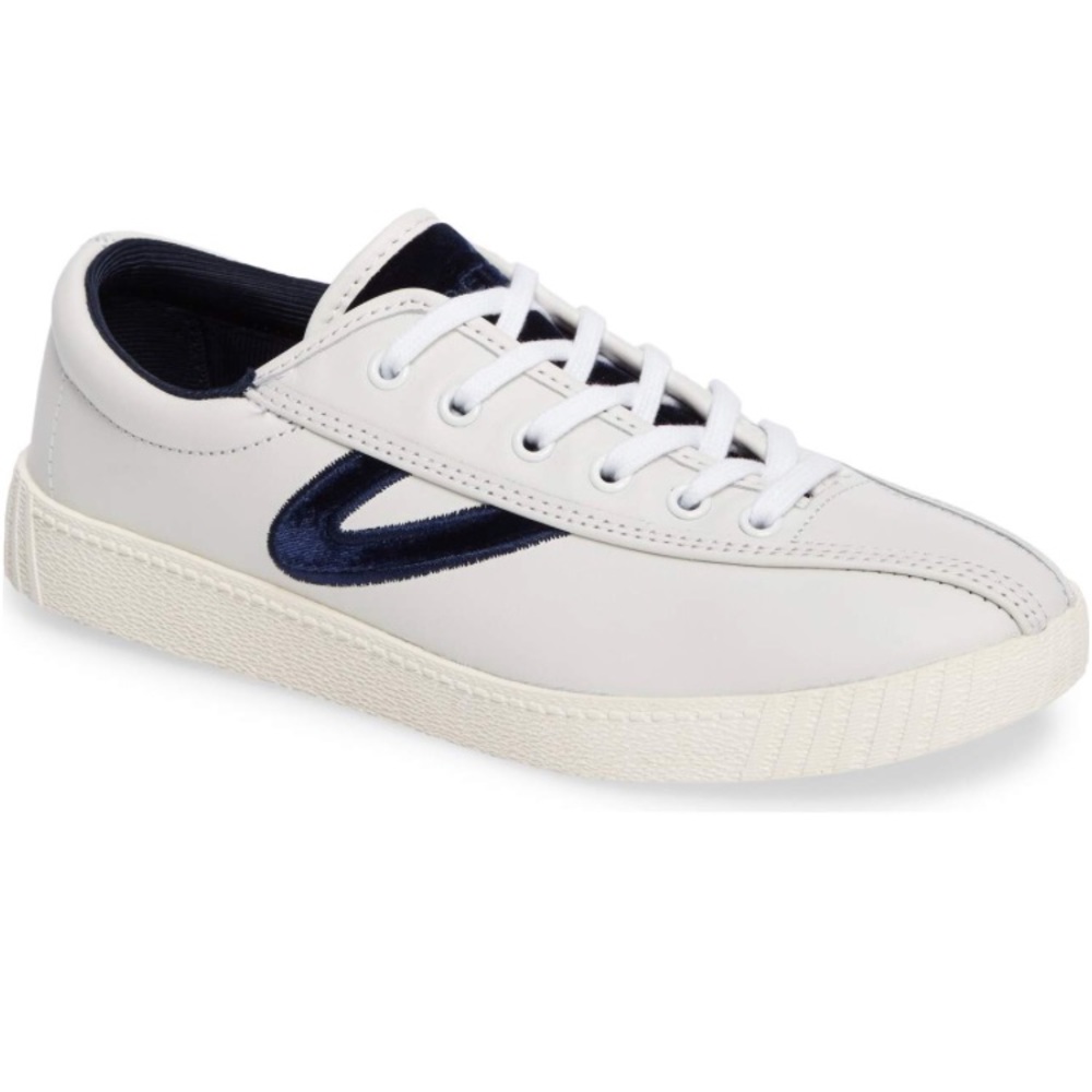Tretorn - Classic Sneakers w/ Blue Logo