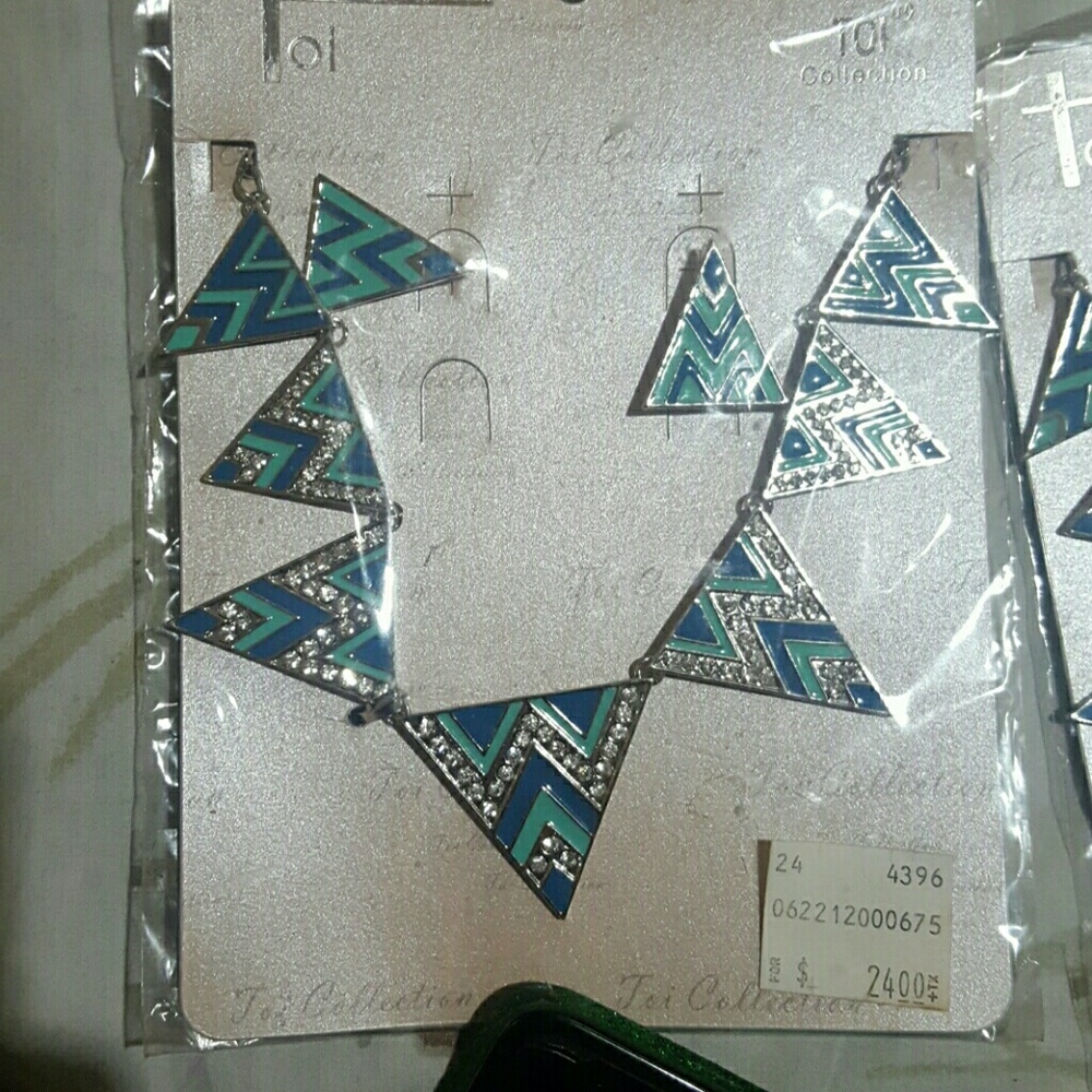 Statement/ costume jewelry