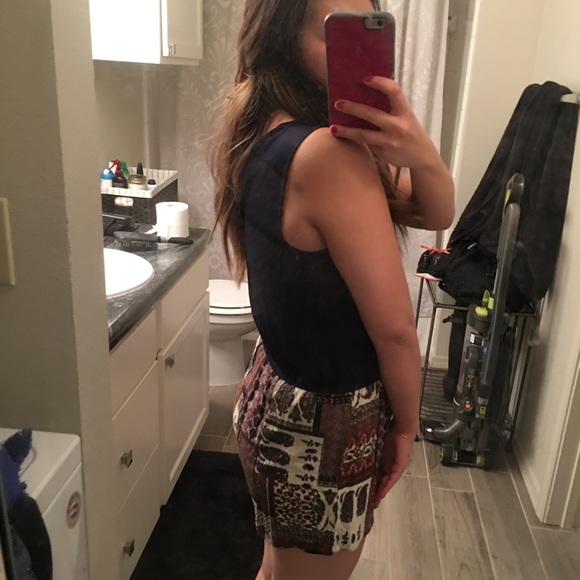 Fun Aztec designed romper - Picture 2 of 5