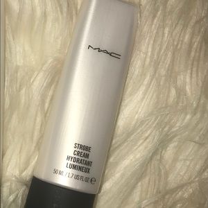 MAC strobe cream