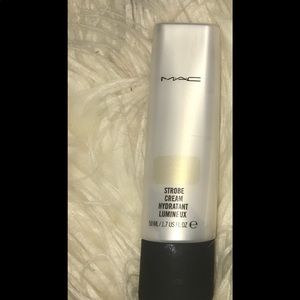 MAC strobe cream