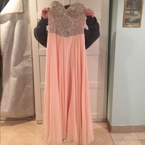 Homecoming / prom dress