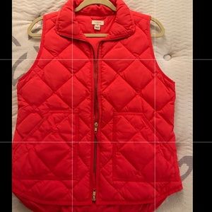 NWOT J.CREW Puffer Vest- Size:S- Bright Coral Pop