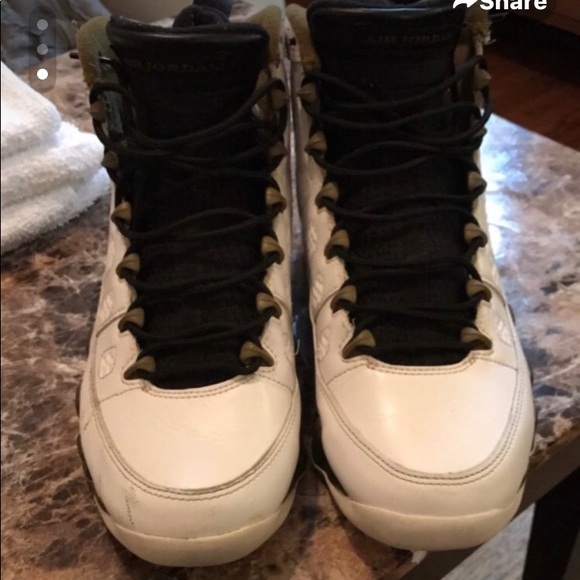 Air Jordan Retros 9 - Picture 3 of 3
