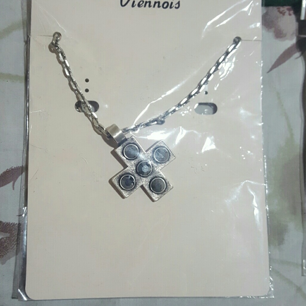 It's a medium size pendant + chain