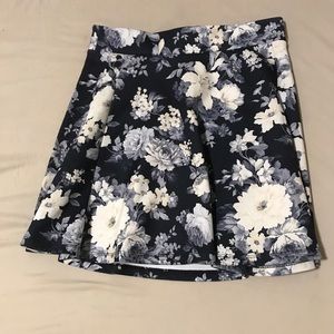 Black & white floral skirt