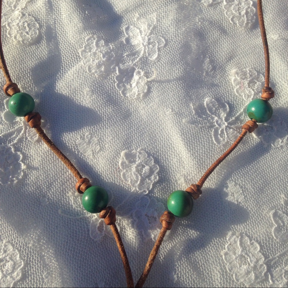 🌹No Brand Open Circle Necklace - Picture 4 of 8