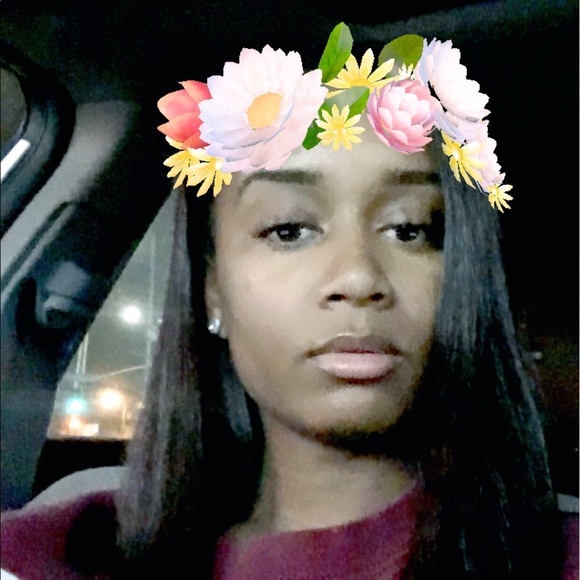 Meet your Posher, Fatima - Picture 1 of 1