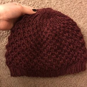 Maroon chunky knit beanie