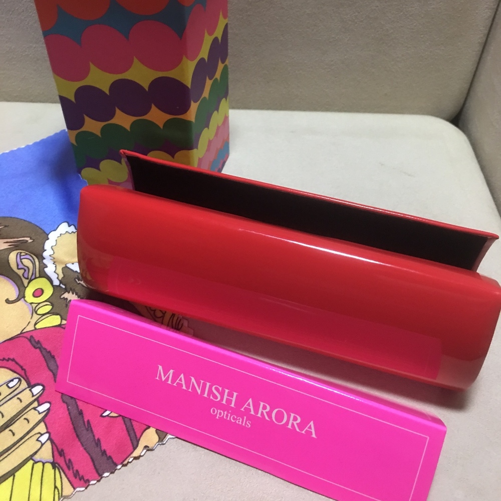 Nib - Manish Arora Glasses Case - Red Heart - image 3
