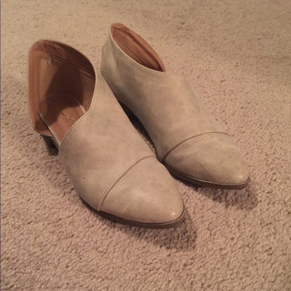 Freepeople look alike shoes (qupid brand)