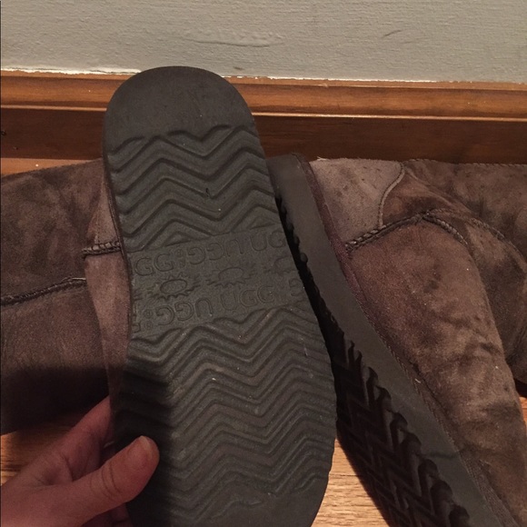 Uggs - Picture 2 of 2