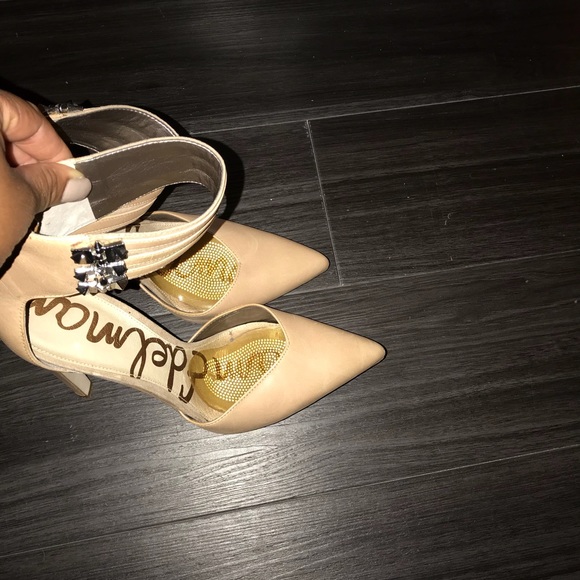 Sam Edelman Shoes - REPOSH:  Sam Edelman Claire Pumps ‼️FINAL PRICE‼️
