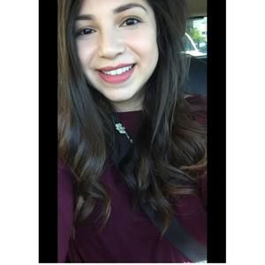 Meet your Posher, Xiomara