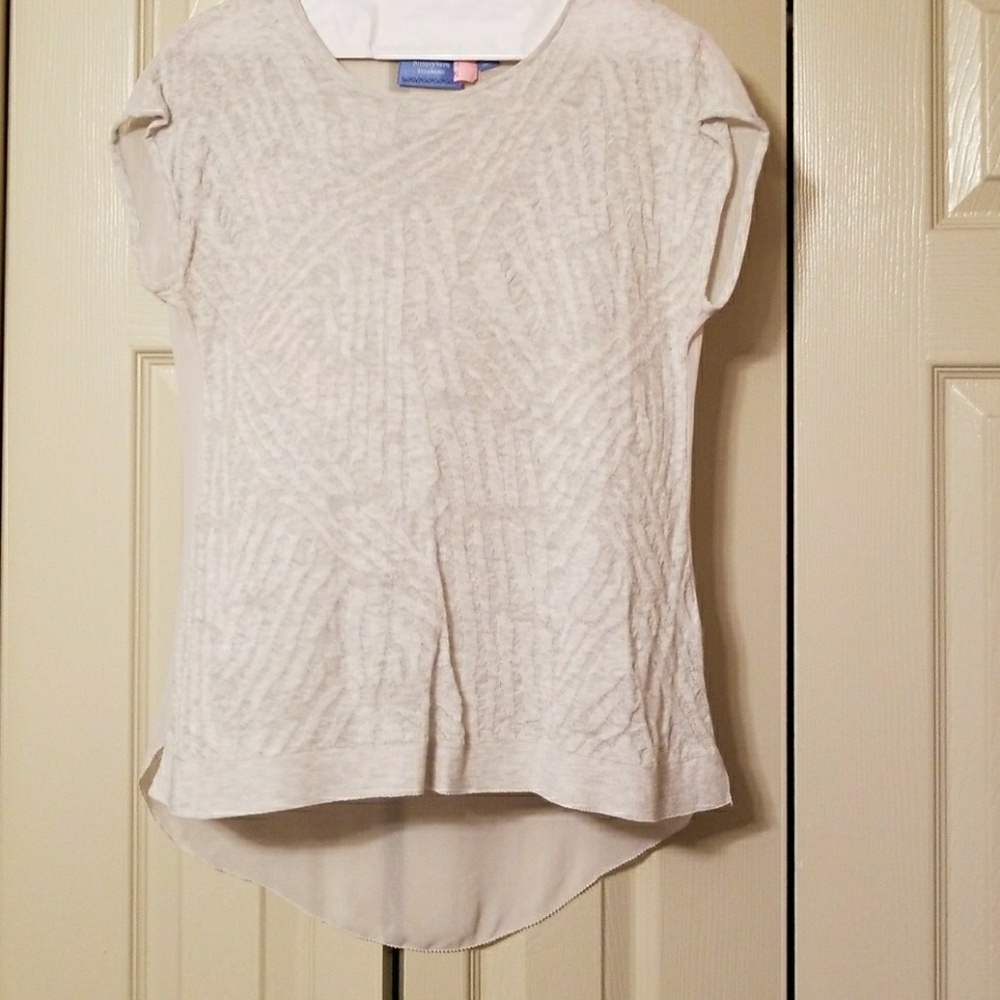 Gauzy barely worn, freshly dry cleaned ladies blou