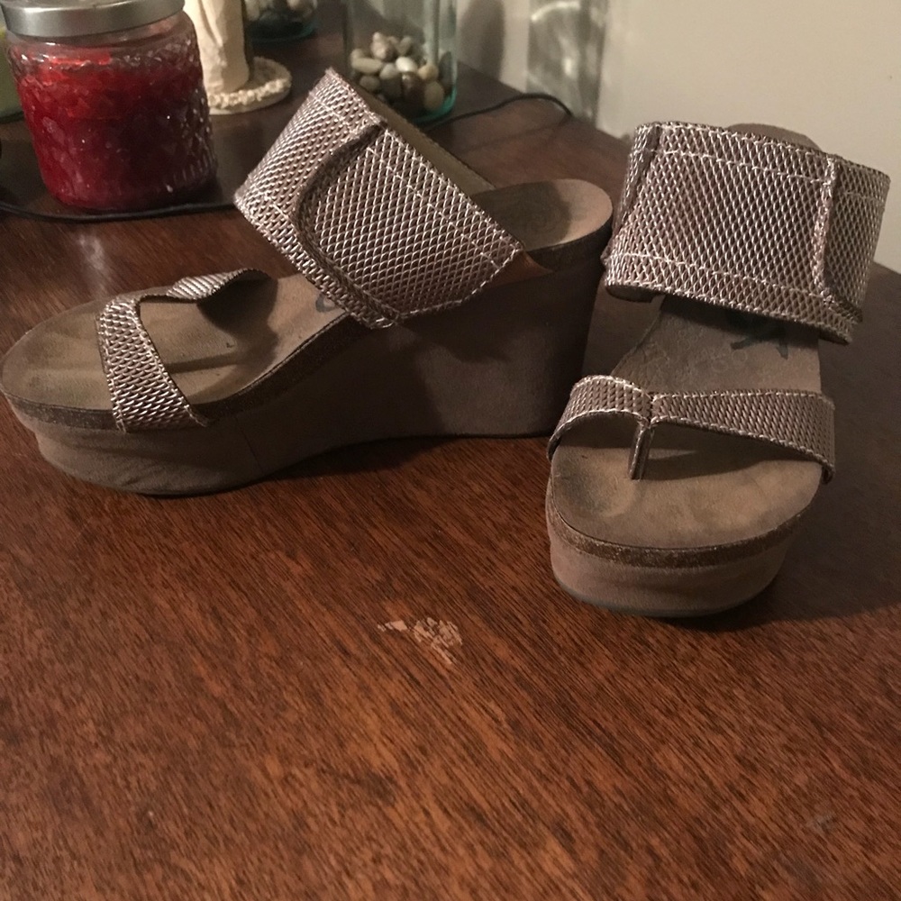 OTBT wedges size 6