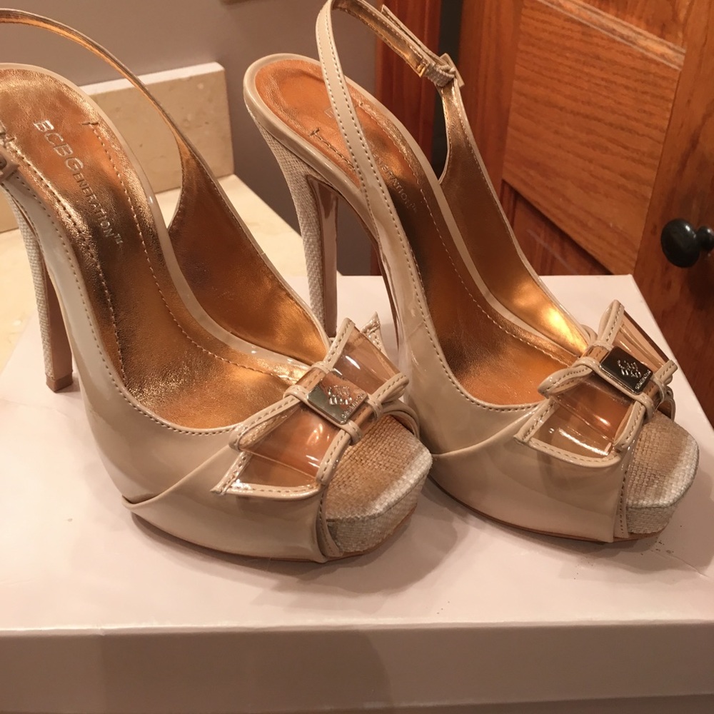 BCBG sexy Sling Backs never worn!!
