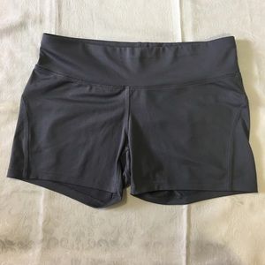 Active wear shorts