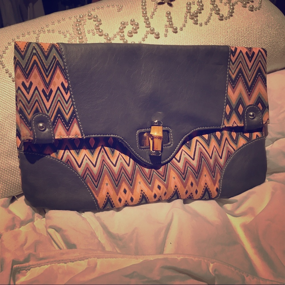 Chevron peach and gray hand bag
