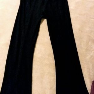 Active wear paints super stretchy