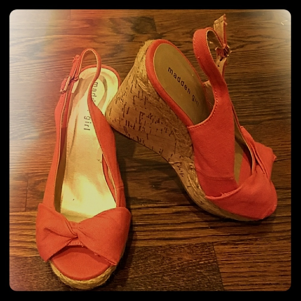 Madden Girl wedges
