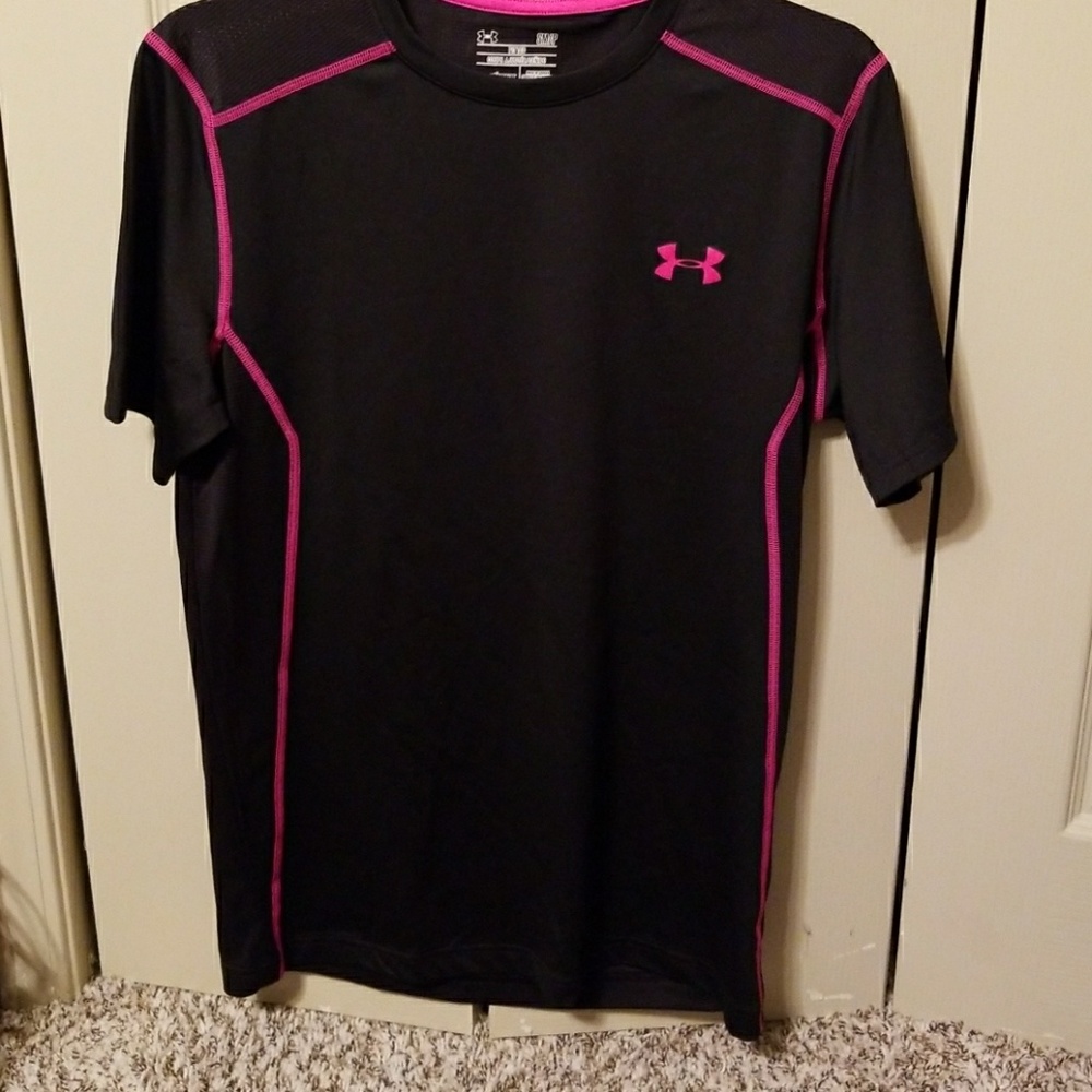 Under armor ladies shirt