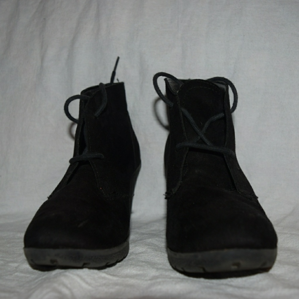 WHITE MOUNTAIN BOOTIES