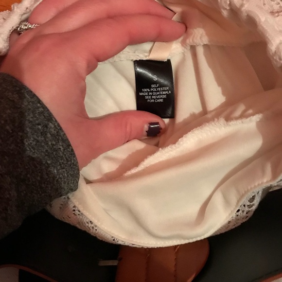 Cream colored skirt never worn - Picture 2 of 2