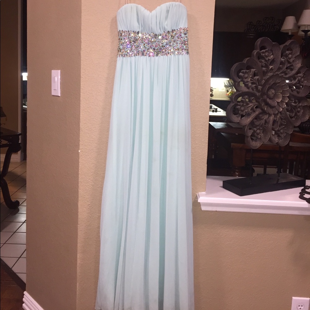 Embellished strapless gown