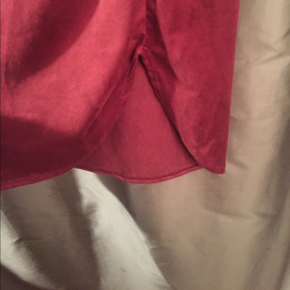 Suede like dress with flower appliqué - Picture 3 of 3