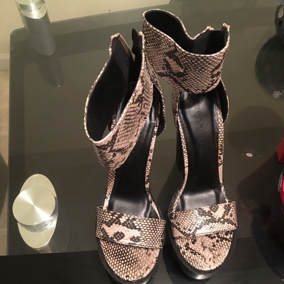 Platform Heels - Picture 1 of 3