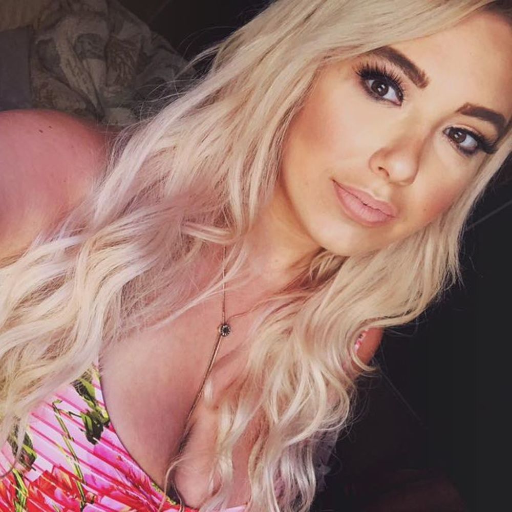 Meet your Posher, Aliza