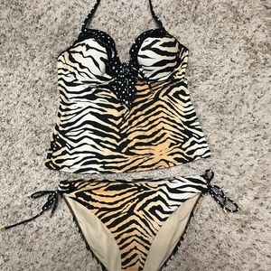 Victoria’s Secret tankini swimsuit