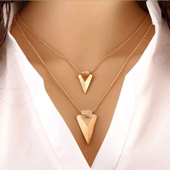 Jewelry - ❌SOLD Gold Tone Double Arrow Head Necklace