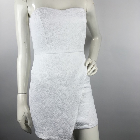 F21 White Textured Asymmetric Dress - Picture 2 of 8