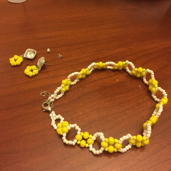 “Simple but Adorable Handmade Beaded choker Set - Picture 6 of 8