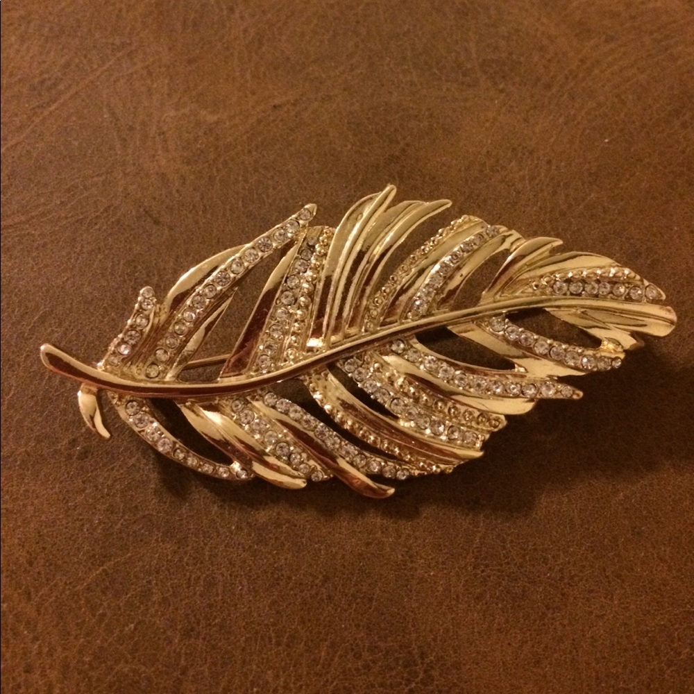 Pretty Leaf Jewelry Piece