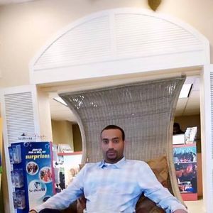 Meet your Posher, Salim