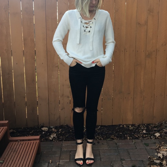 Banana Republic Tie Up Sweater - Picture 2 of 5